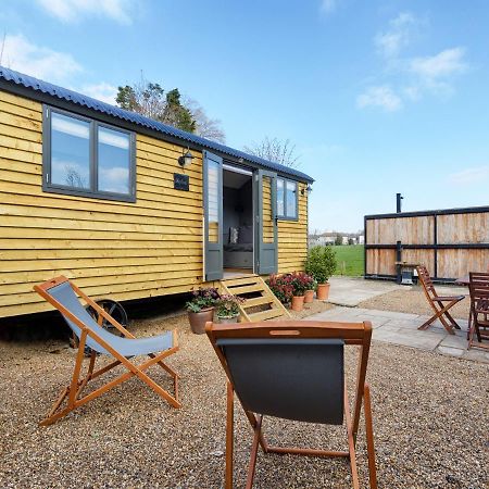 Pass The Keys Whitstable Shepherds Hut Minutes From The Harbour Villa Eksteriør bilde