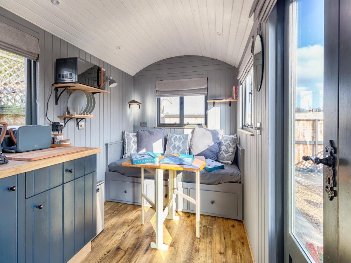 Pass The Keys Whitstable Shepherds Hut Minutes From The Harbour Villa Eksteriør bilde