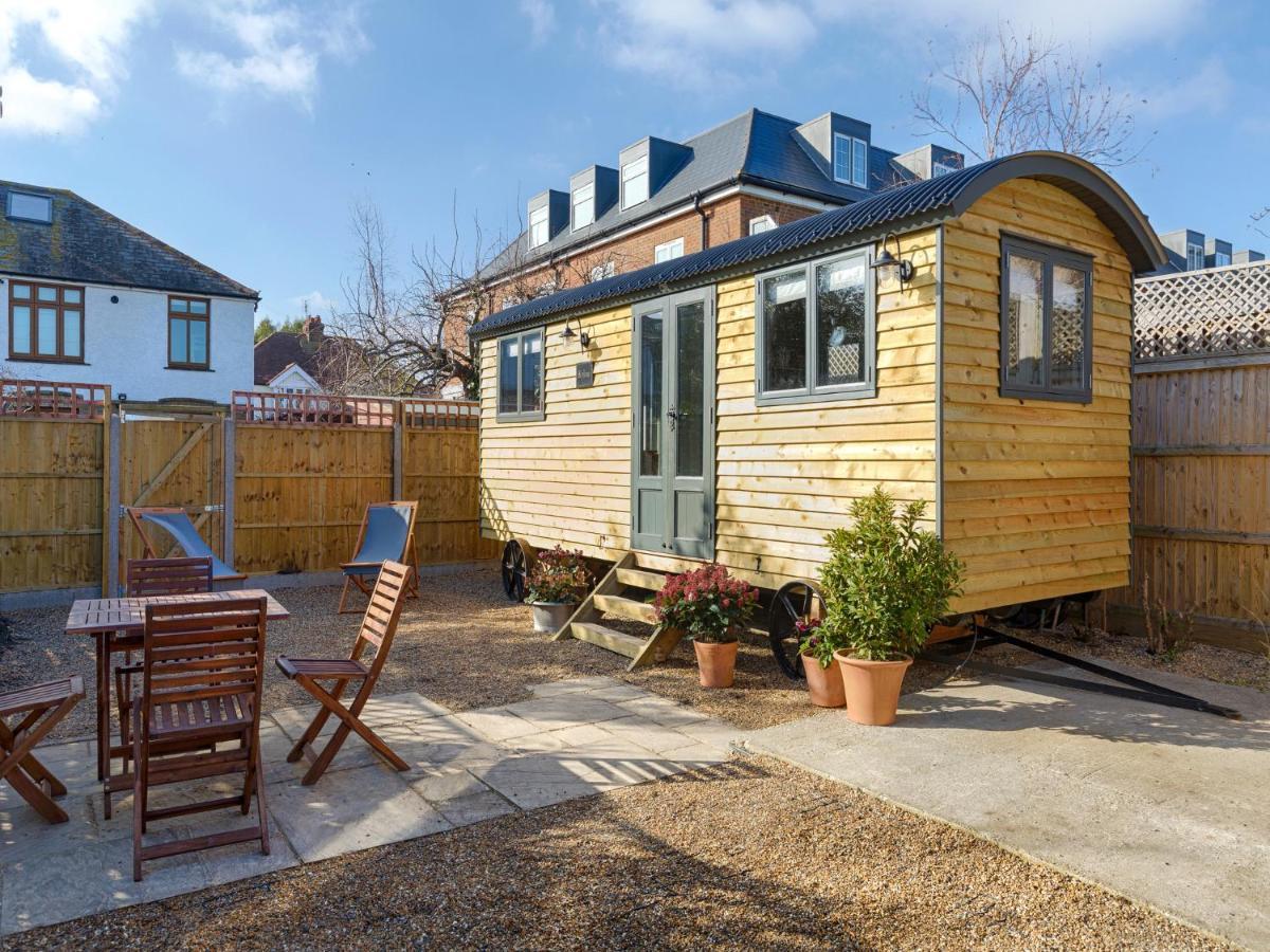 Pass The Keys Whitstable Shepherds Hut Minutes From The Harbour Villa Eksteriør bilde